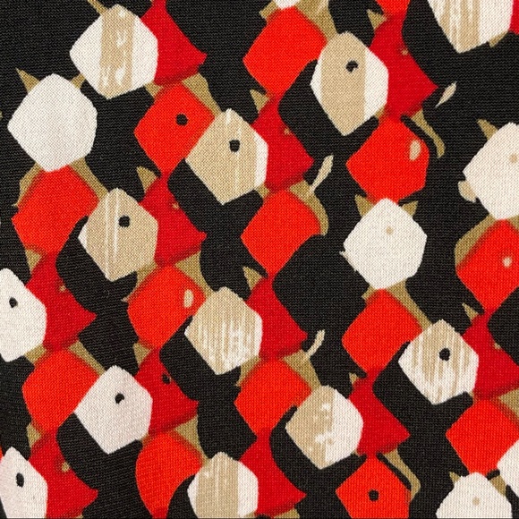 22/24 Soft by Avenue sleeveless blouse - Picture 4 of 10